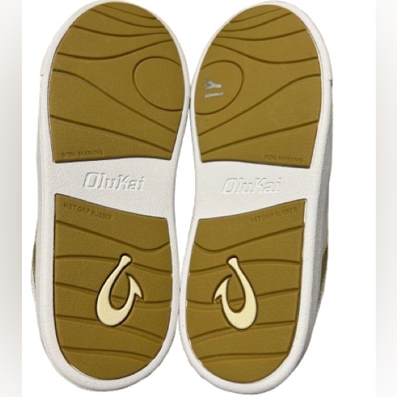 OluKai White and Gold leather sneakers women’s white and gold wide 7 1/2 - Picture 8 of 9